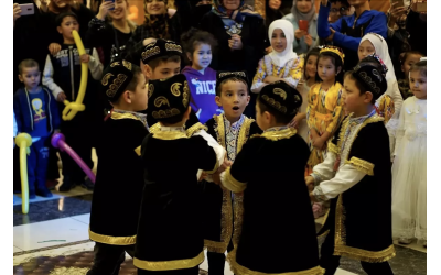 Doğu Türkistanlı Çocuklar 23 Nisan’ı Kutladı