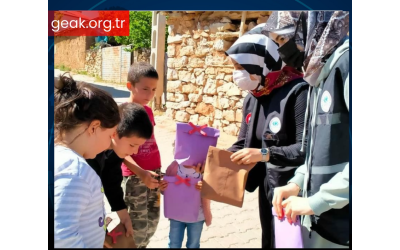 Çocuk Gülecek, Dünya Gülecek