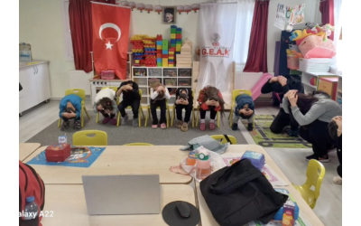 Deprem Haftasında Miniklere Afet Bilinci Eğitimi