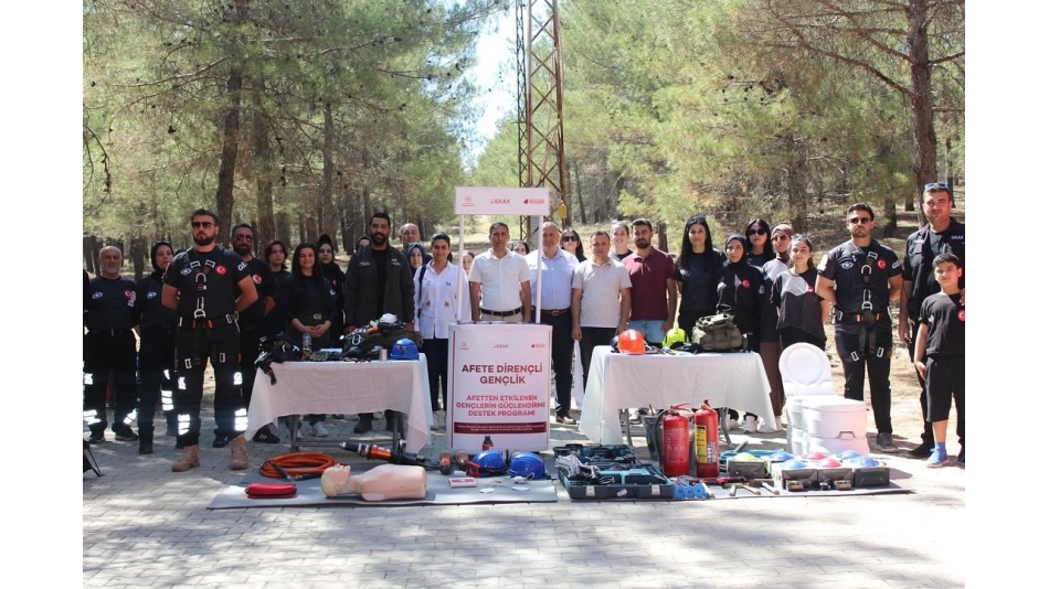 Afete Dirençli Gençlik Kampı